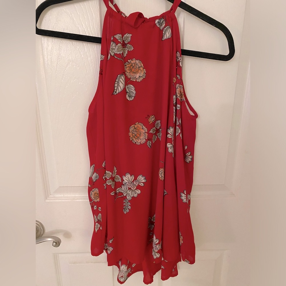 BB Dakota Red Floral Sleeveless Blouse